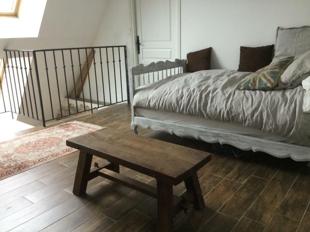 Maison De Sandrine Jumeauville Esterno foto